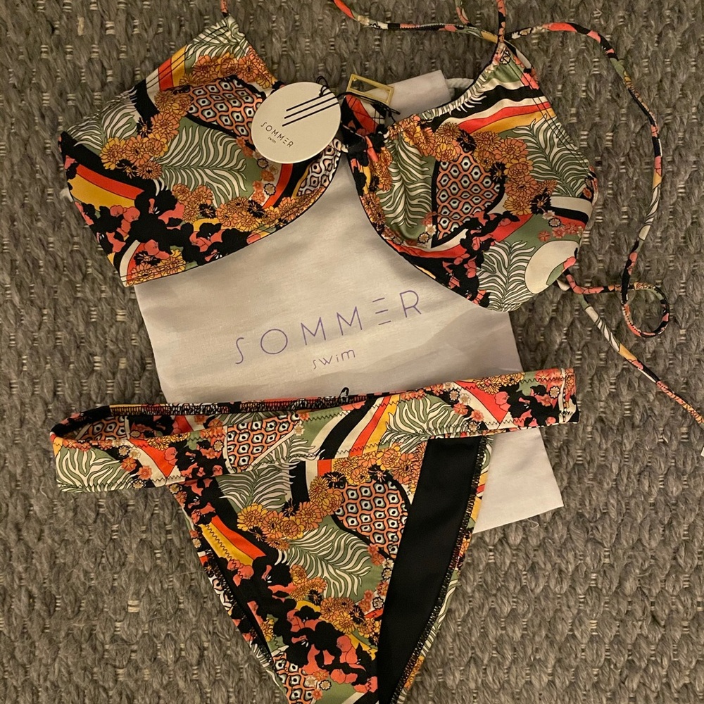 Sommer Swim Xena Bahamas Top Nico Bottoms